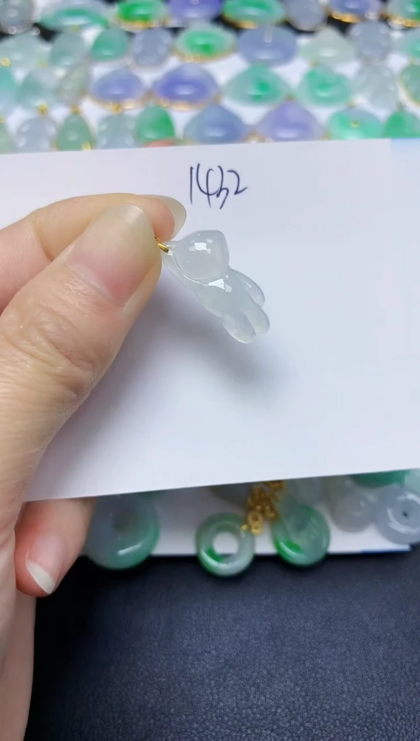 翡翠未镶嵌颈饰 天然缅甸翡翠A货