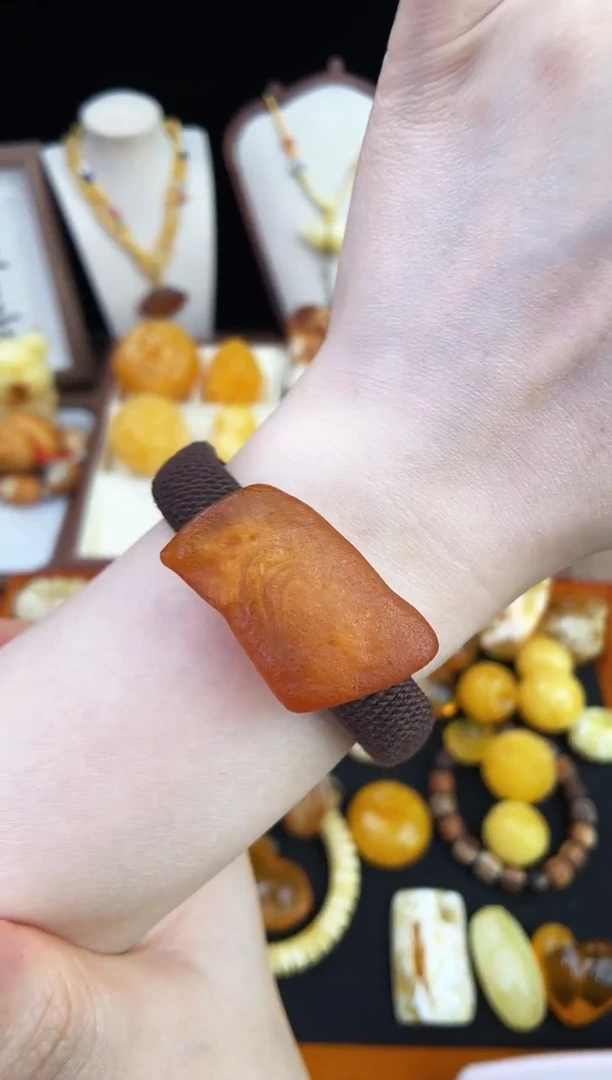 琥珀未镶嵌珠宝奇石柒月