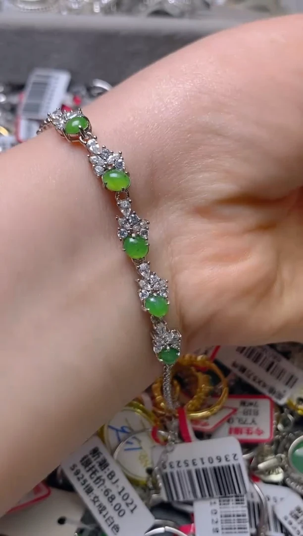 银S925镶嵌戒指翡翠百内无证书