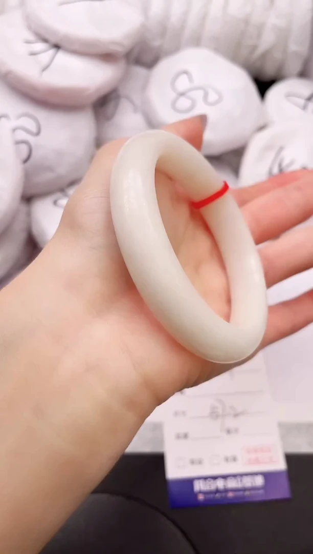 【闪购商品】和田玉手镯未镶嵌10K201-57