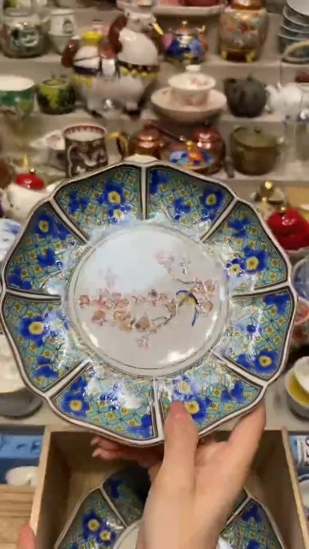 瓷片时* 系统自动截取直播间实时画面