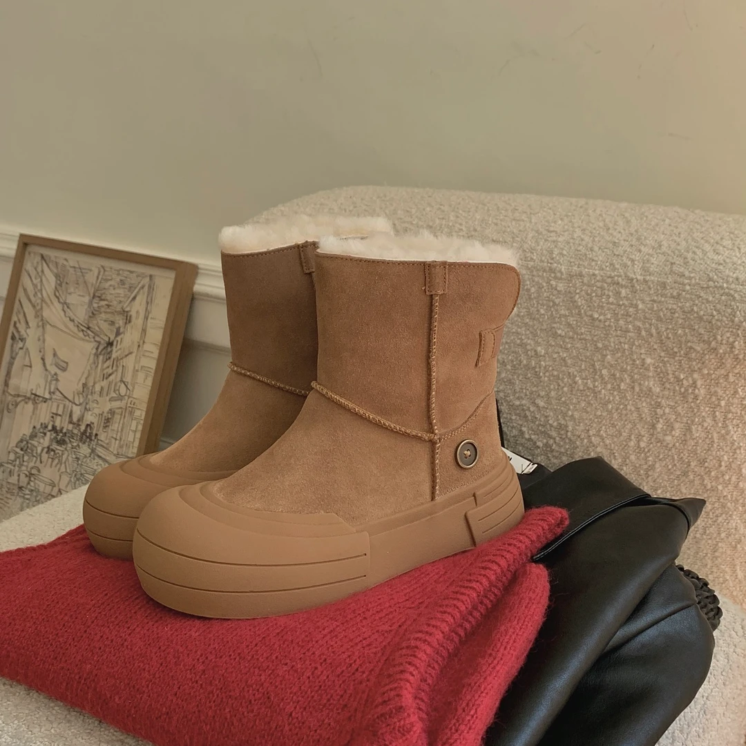 2025欧洲站新款纽扣雪地靴羊皮毛一体厚底增高冬季雪地靴时尚百搭