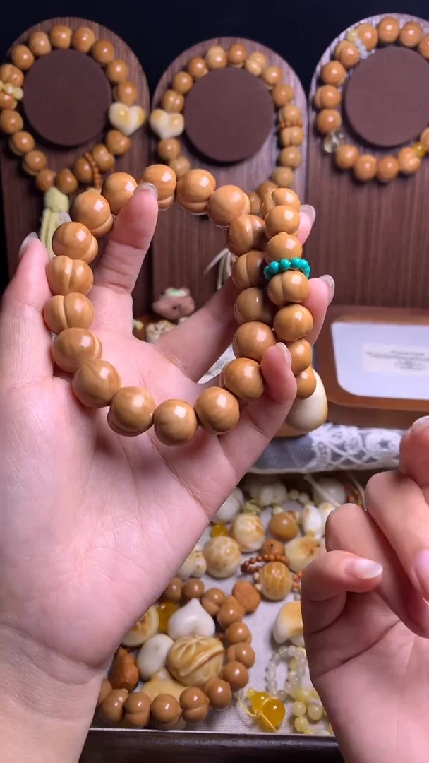 吊坠猴头核桃走****姑全品纯手工奶油泡芙加绿跑环