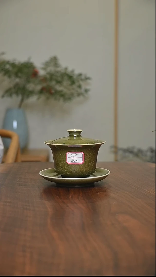 85#盖碗 矿石釉 微瑕 朱家汝窑款