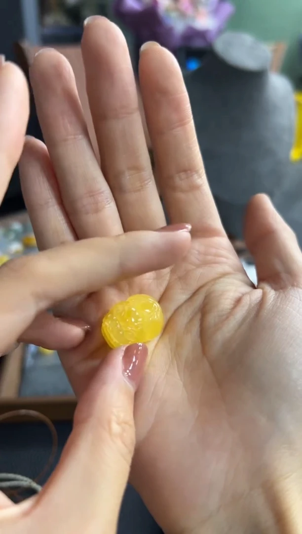 未镶嵌颈饰蜜蜡67号