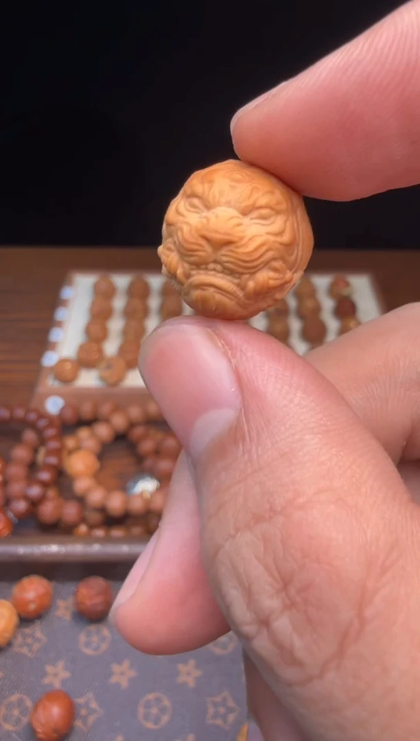 吊坠猴头核桃山君 素