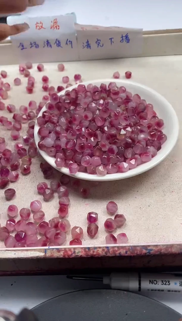 【闪购商品】玛瑙/玉髓颈饰未镶嵌w2289桃花玉棱珠8mm*30颗