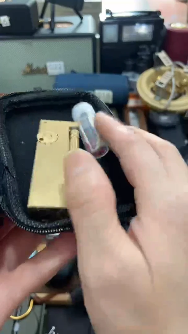 瓷片闪购商品  如图所示
