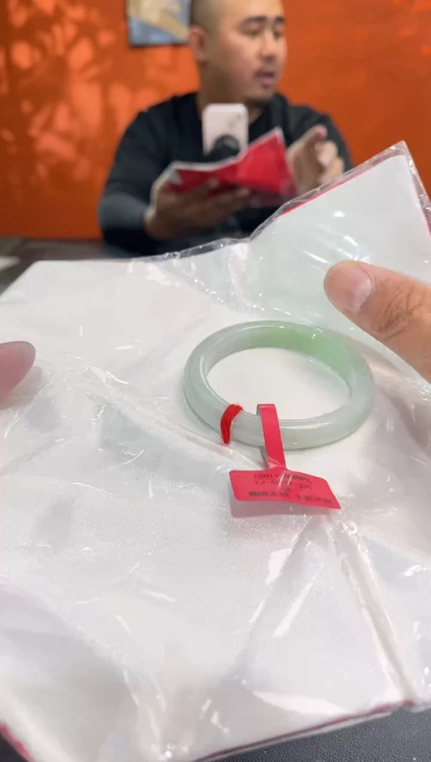 未镶嵌手镯翡翠翡翠手镯