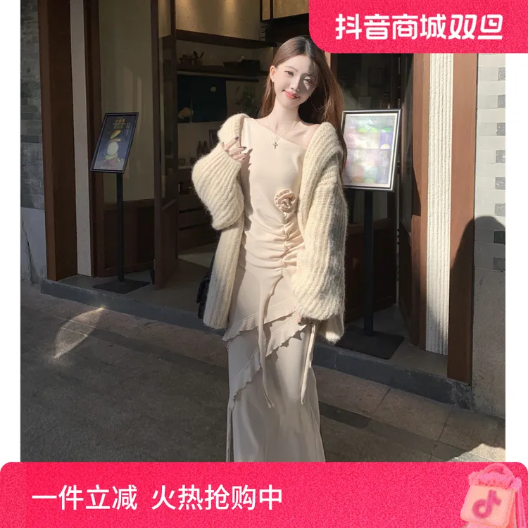 【绮梦晚宴】不规则三件套斜肩花朵打底衫+半身裙+外套连帽开衫毛衣