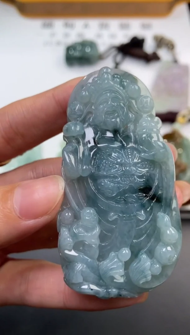未镶嵌挂件翡翠370151  多人