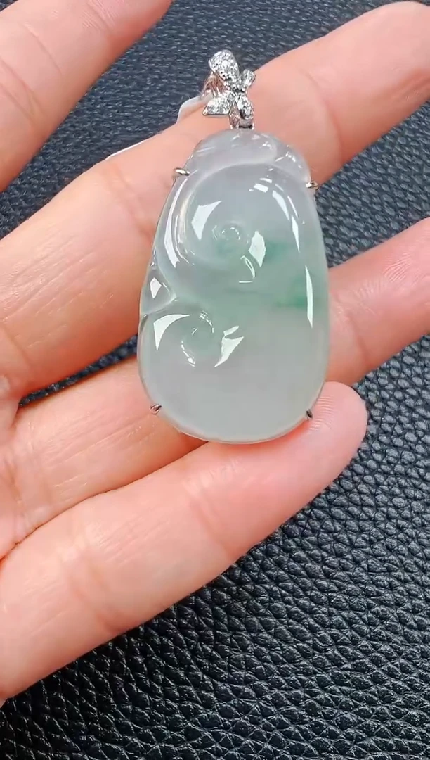 【闪购商品】翡翠吊坠(不含链)18K金镶嵌如意吊坠989