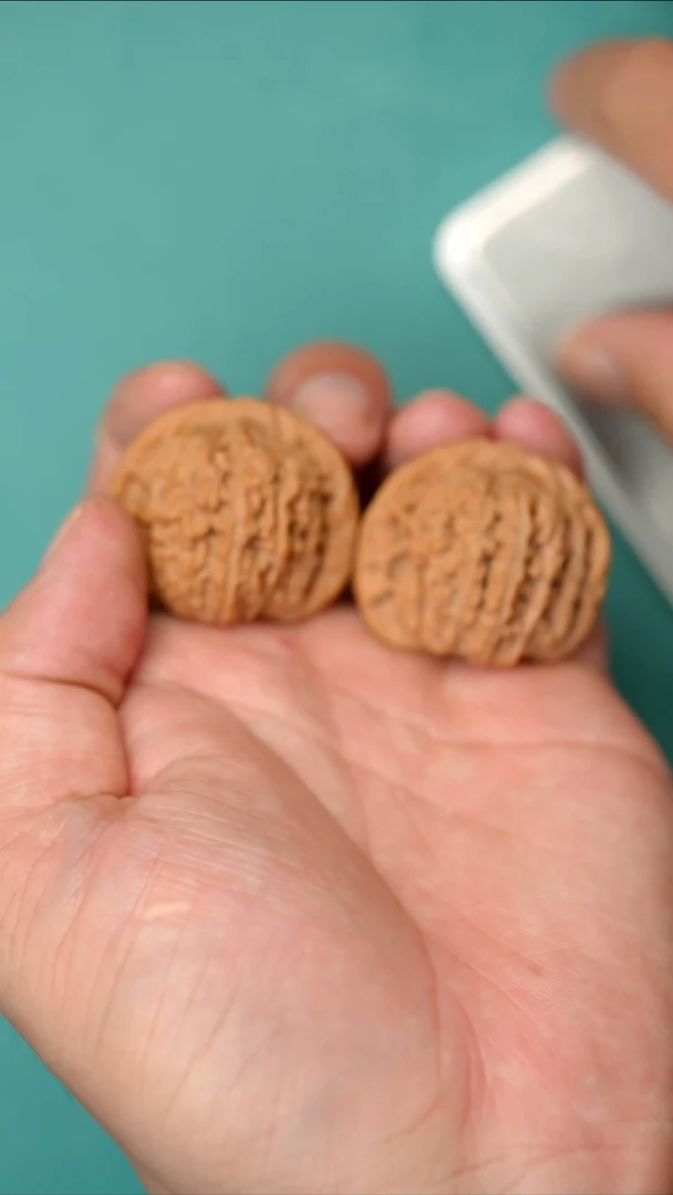 文玩核桃把件全品汉高楼36左右