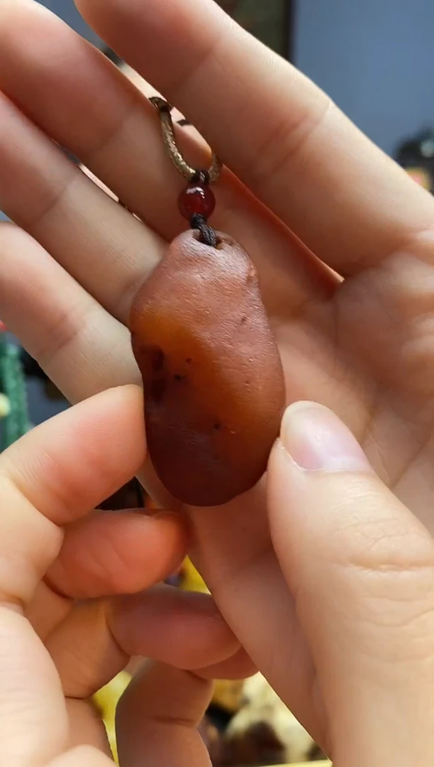 琥珀颈饰未镶嵌吊坠