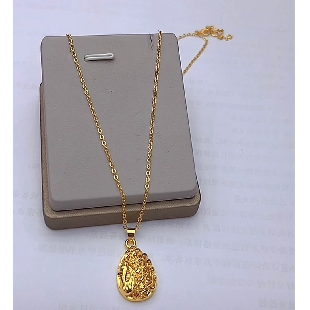 E114 镂空孔雀套链