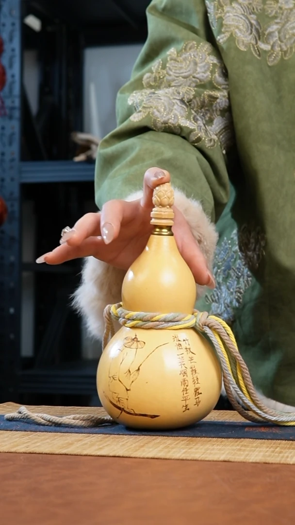 B937号 天然热水酒葫芦 一物一拍（有瑕介意勿拍）