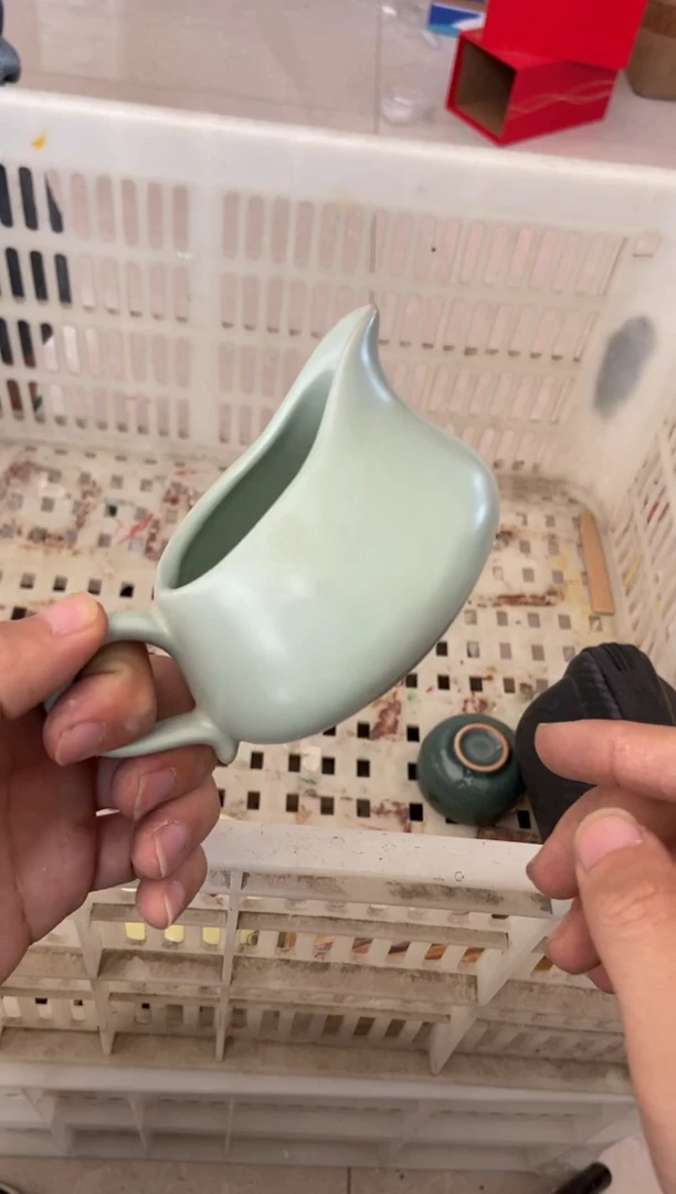 杯无运费险有瑕疵的摄影的产品有使用过的痕迹有点脏介意勿拍