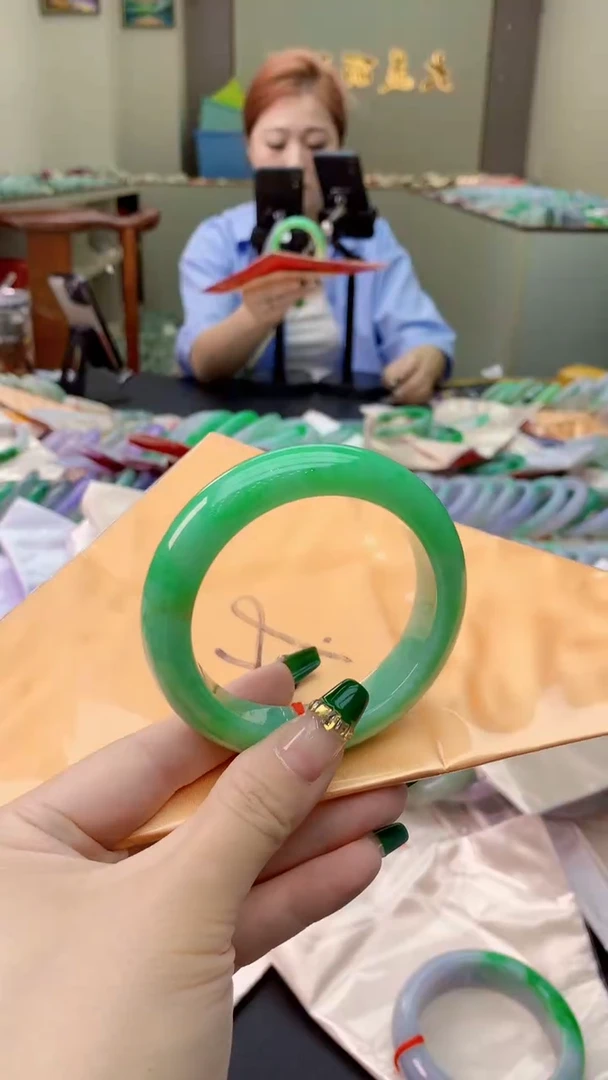 翡翠手镯未镶嵌T?0314960941