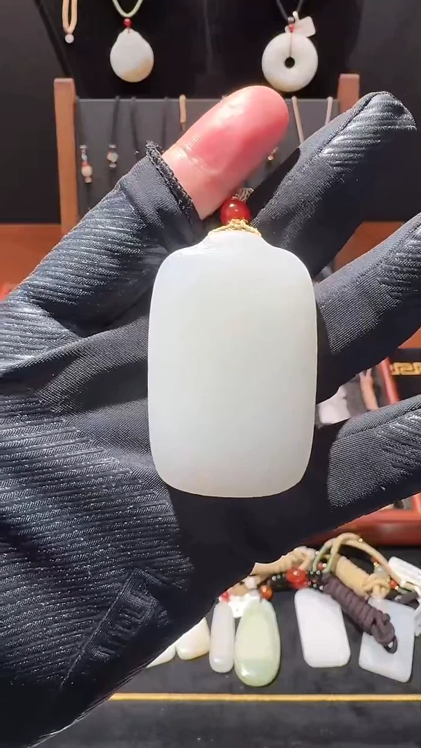 颈饰未镶嵌和田玉1