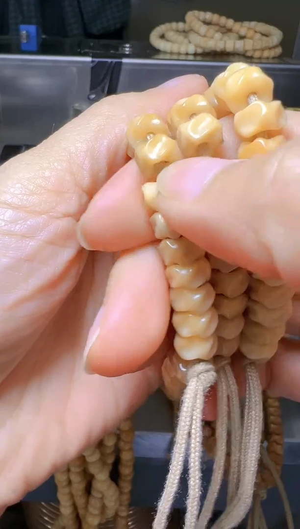 【闪购商品】菩提根/象牙果手串龙脊卡9左右龙骨手持 33号