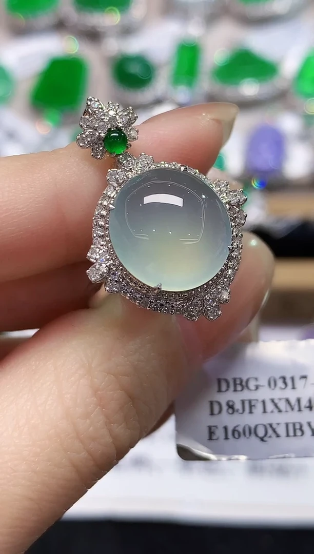 18K金镶嵌戒指翡翠LSR