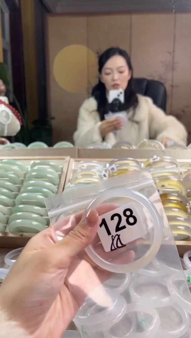 手镯玛瑙/玉髓未镶嵌128
