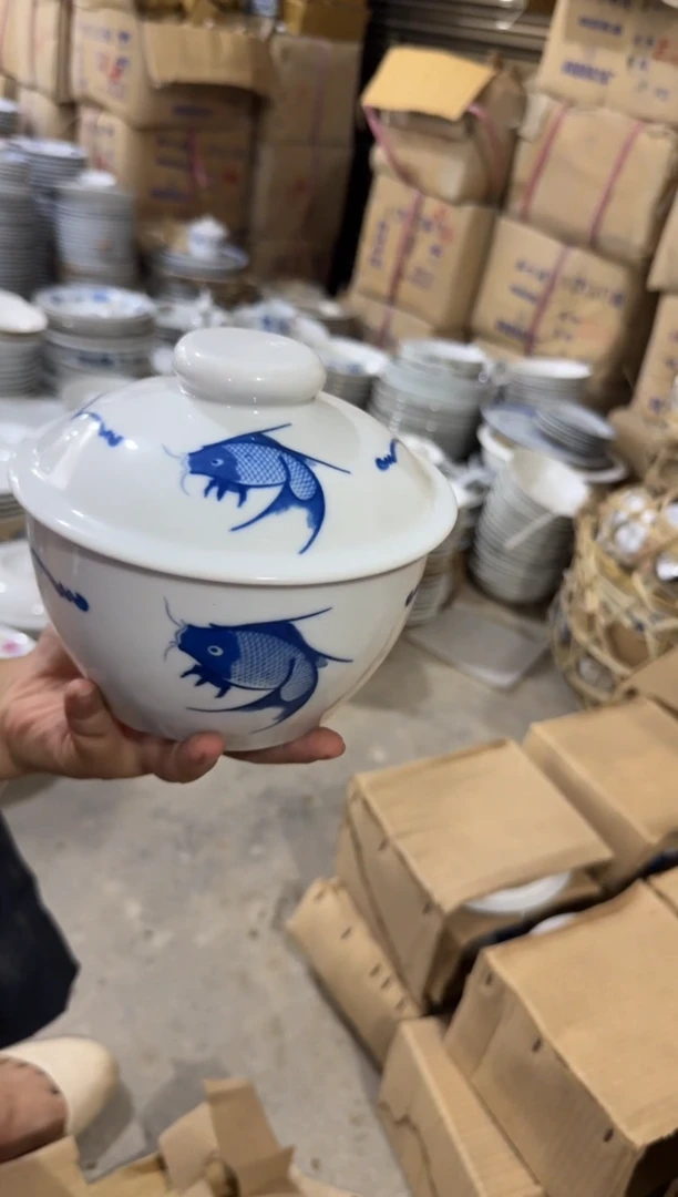 摆件鱼乐图炖盅600毫升有瑕请慎拍