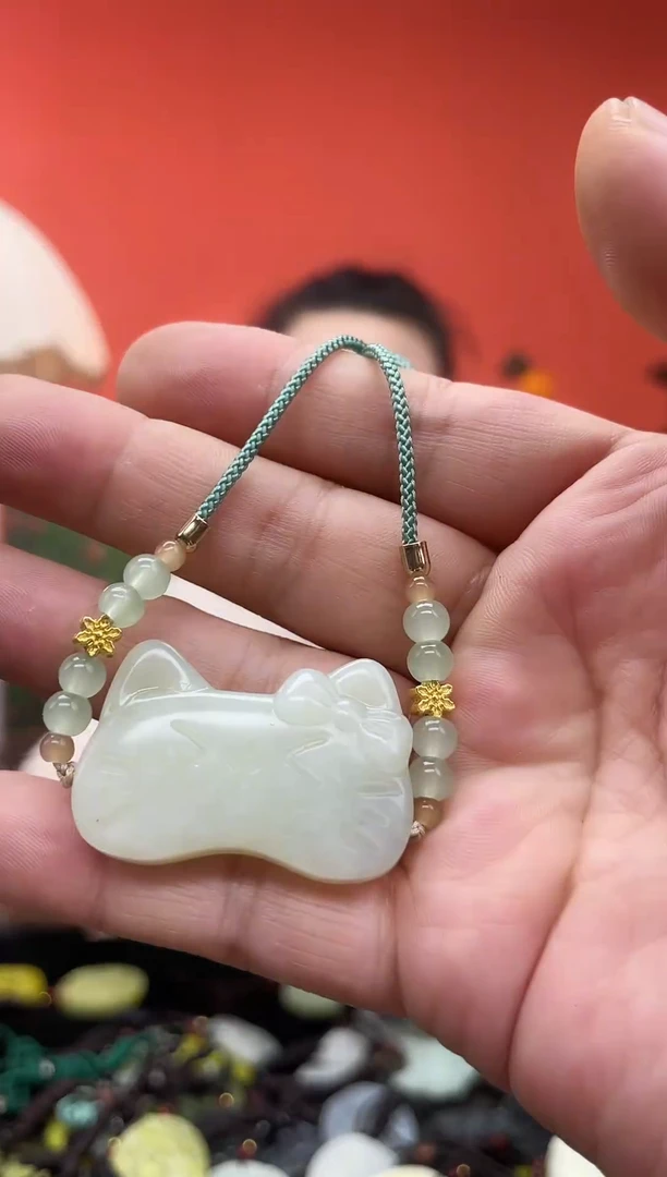 未镶嵌岫玉吊坠·