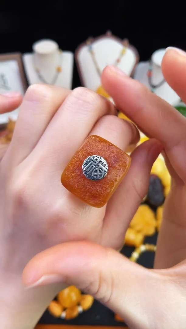 琥珀未镶嵌珠宝奇石柒月