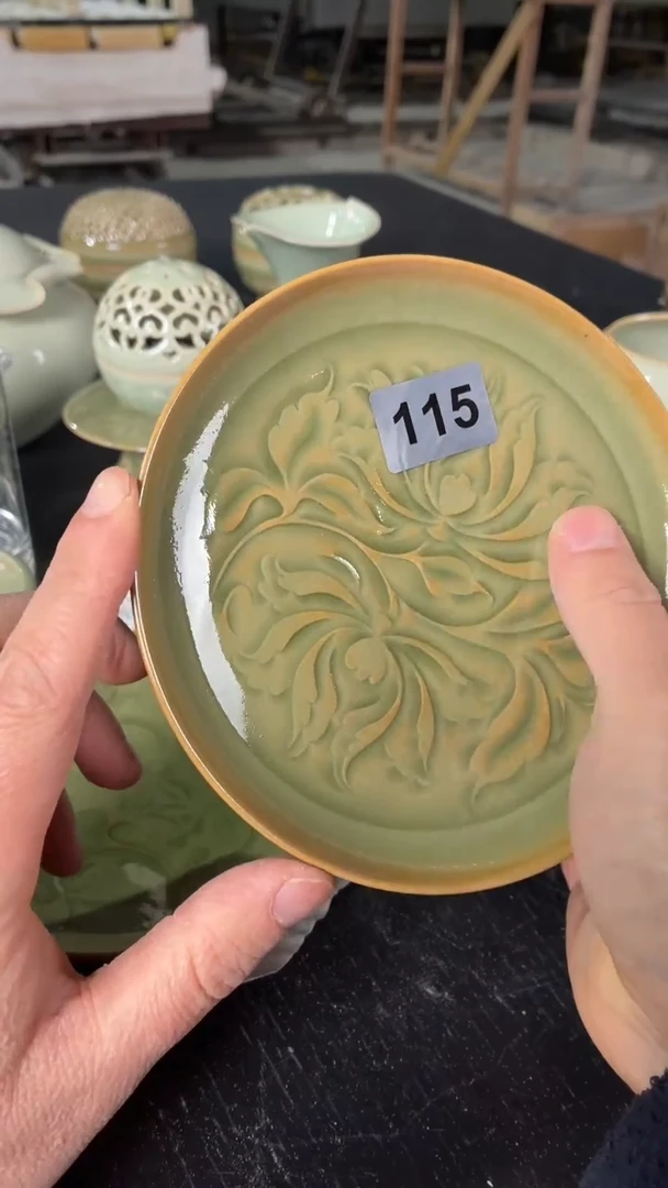 耀州窑仰山莲纹小壶承微瑕115