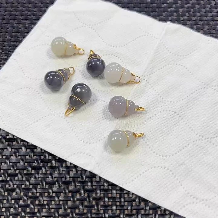 18k金和田玉葫芦挂件 多样性发1件不带链 2998