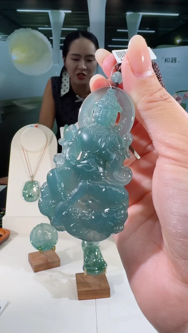 翡翠未镶嵌吊坠(不含链)御龙观音