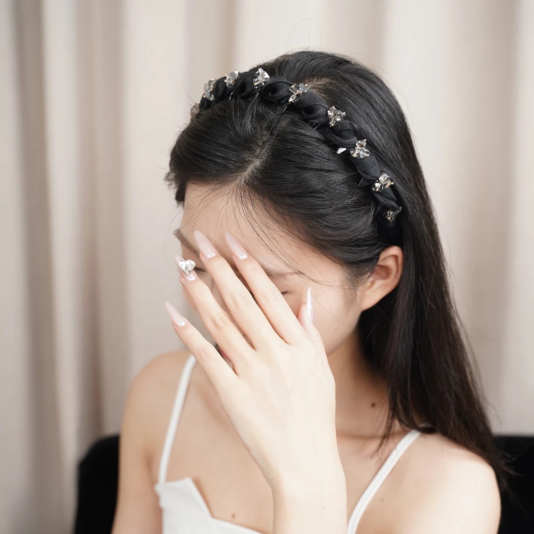 路易斯巴黎王妃发箍女2025新款高级感洋气时尚高颅顶发卡带齿头箍