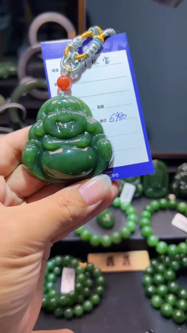 和田玉（碧玉）未镶嵌颈饰1