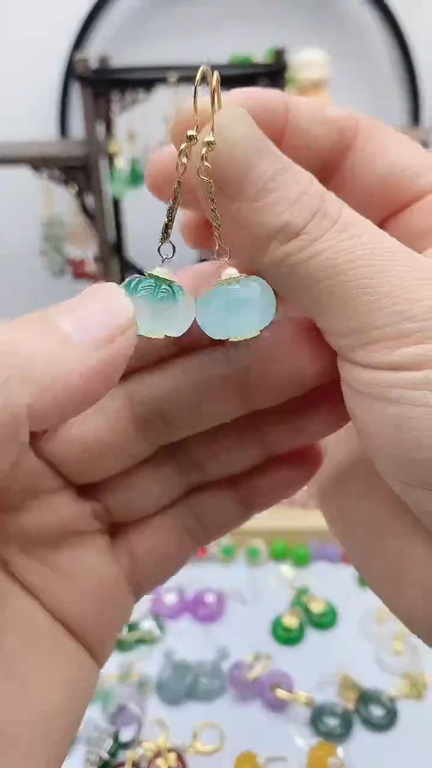 14K金镶嵌石英质玉（天山翠）耳饰267