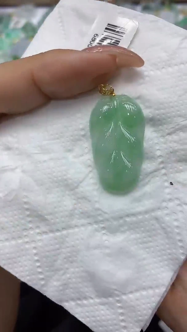 颈饰18K金镶嵌翡翠111111111111