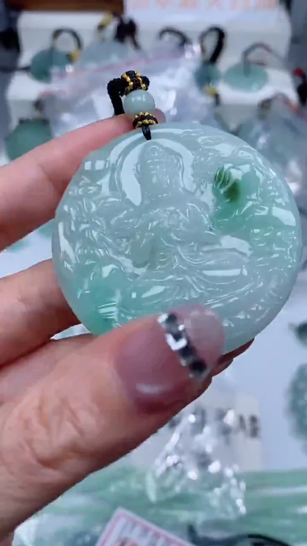 颈饰未镶嵌翡翠吊坠