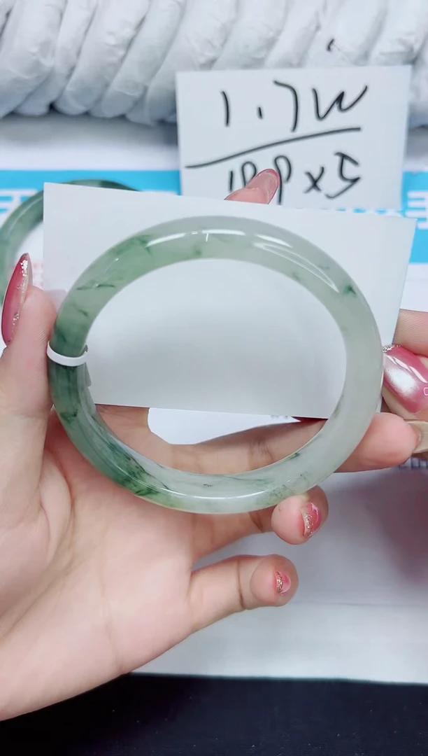 石英质玉手镯未镶嵌212/62.5