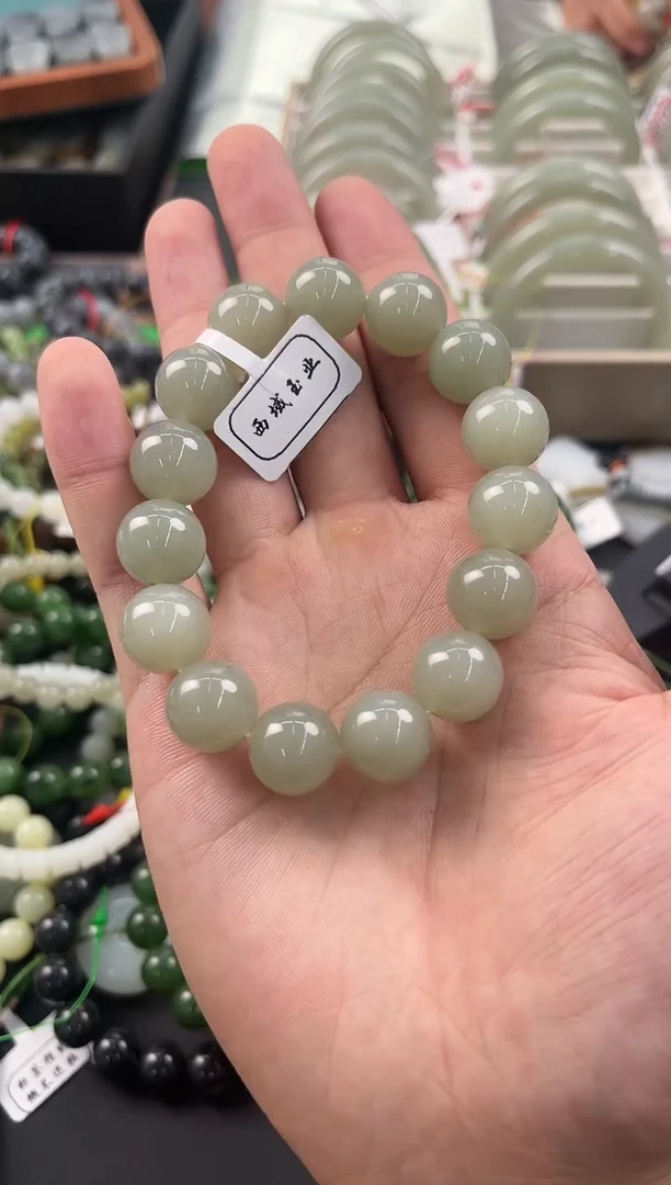 手串未镶嵌和田玉且末糖青白老型珠手串卡14微色差