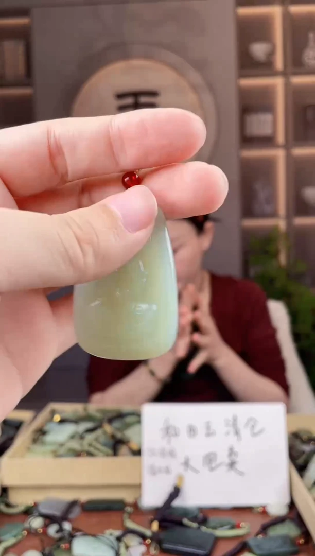 颈饰未镶嵌和田玉拍一发一，多样性发货