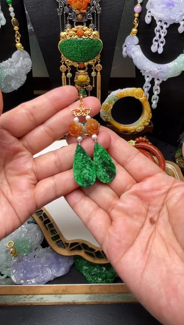 颈饰未镶嵌翡翠耳环