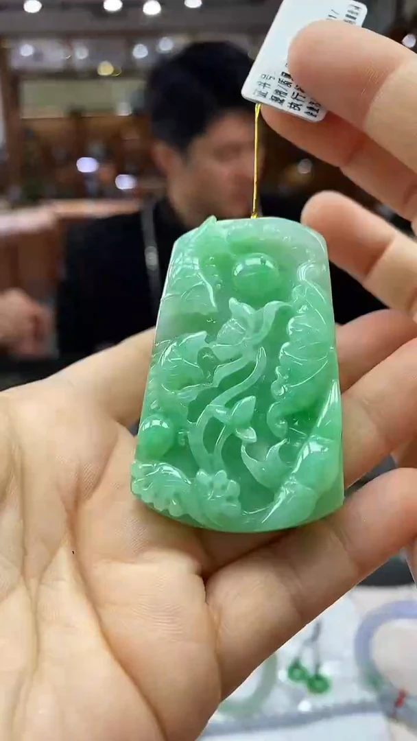 颈饰未镶嵌翡翠花件