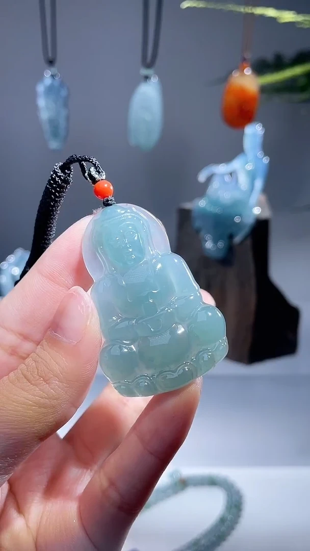 颈饰未镶嵌翡翠观音