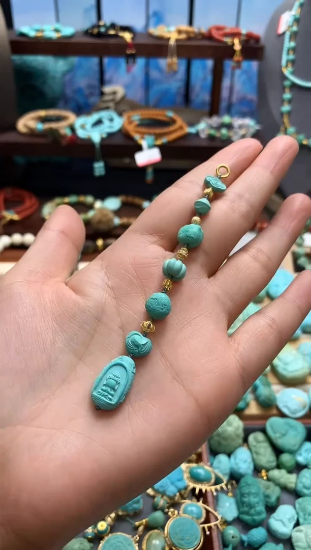 18K金镶嵌绿松石挂件侧挂 后卦