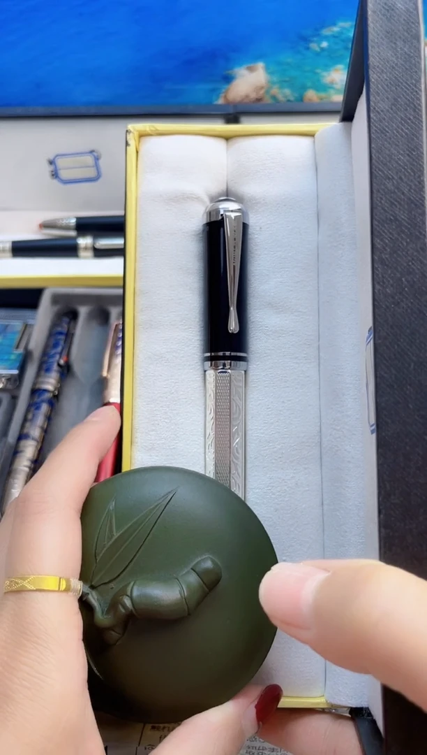 瓷片gsgshghsjjkjk888