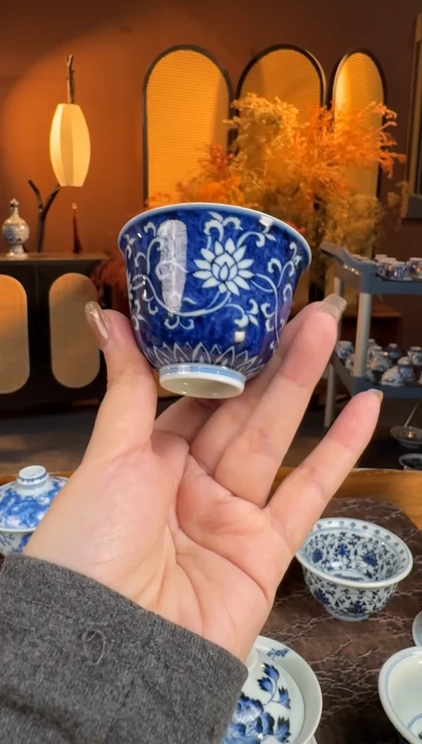 杯子陶瓷三方器合青花蓝底莲花铃铛杯