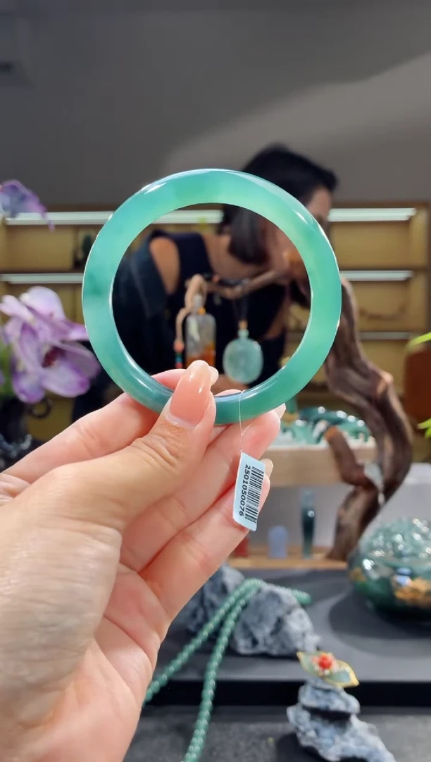 未镶嵌手镯翡翠56圈