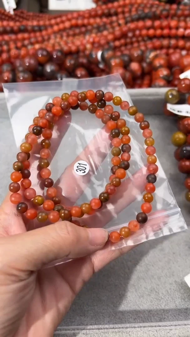 南红玛瑙手串未镶嵌6+