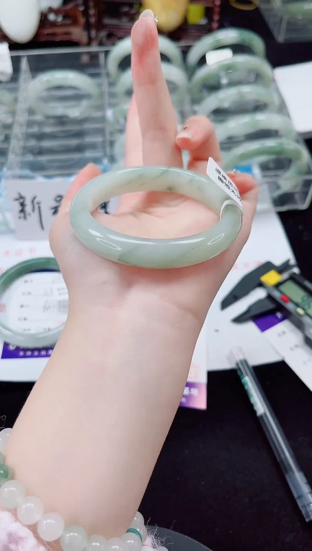 未镶嵌手镯石英质玉265-55/56