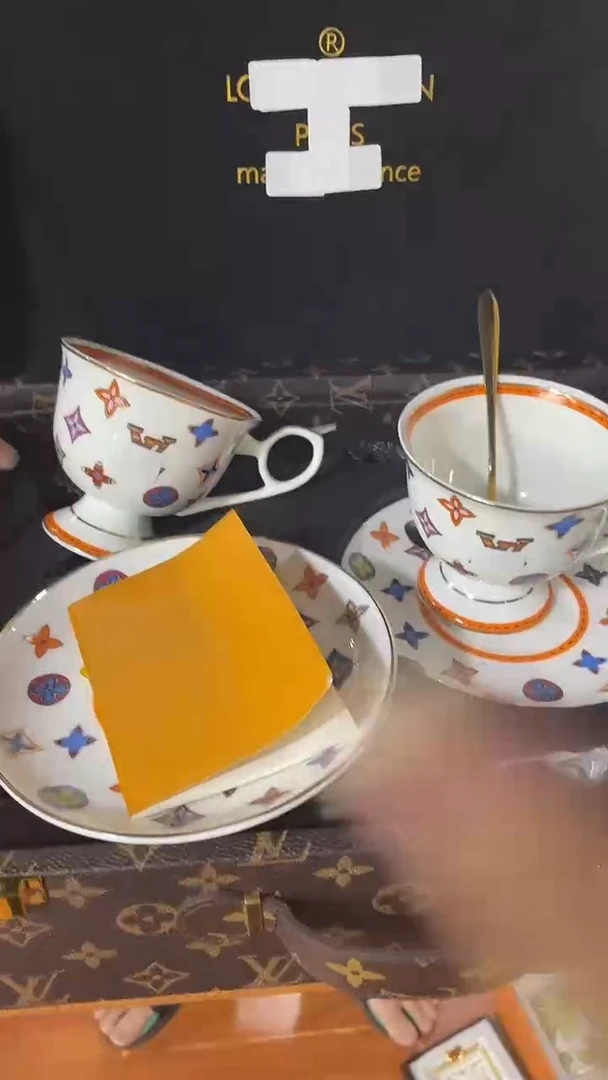 杯鸿辉家品牌瓷器，京东包邮！